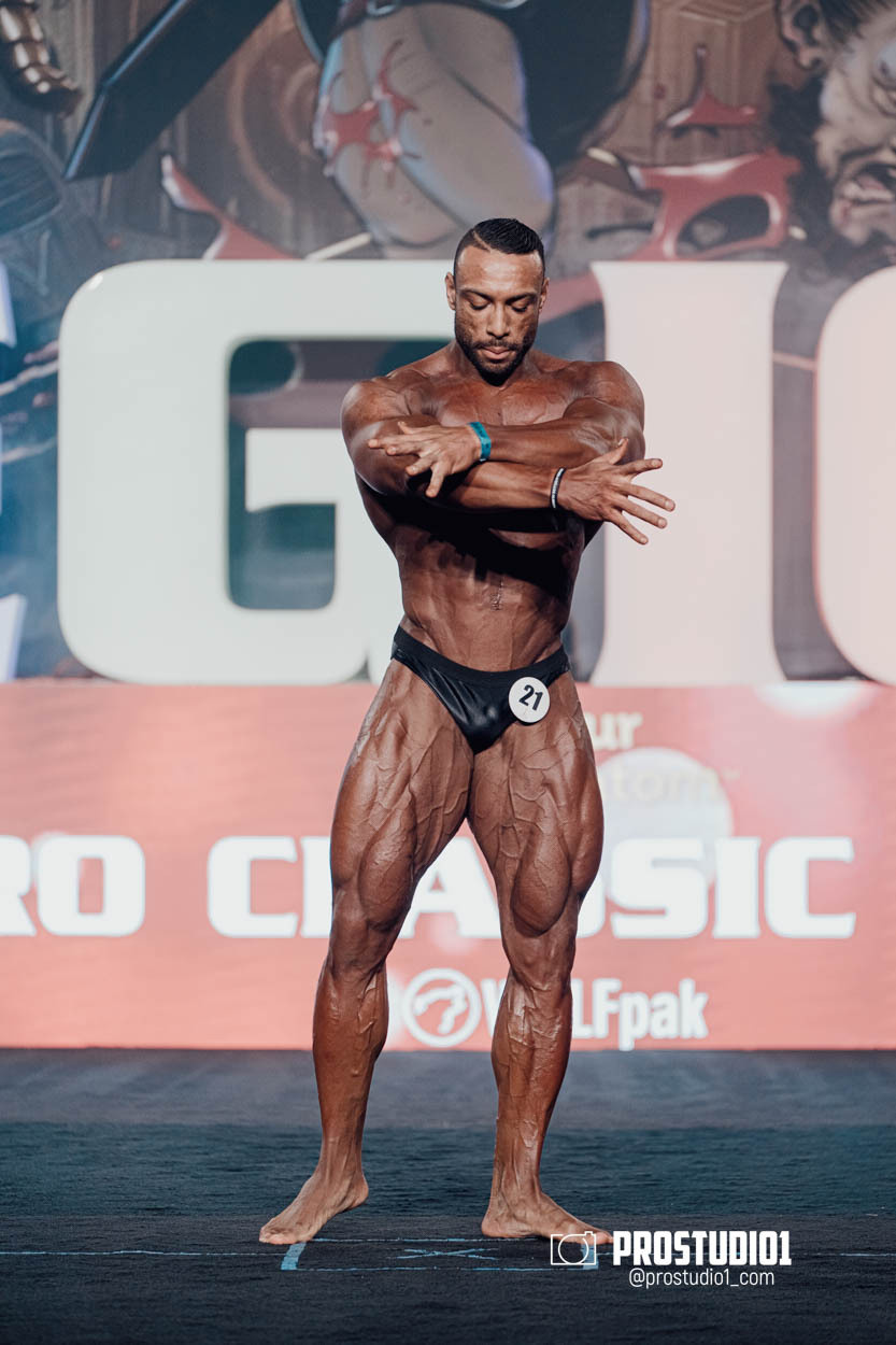 CLASSIC MEN’S PHYSIQUE. Photo & Video Production Studio #1