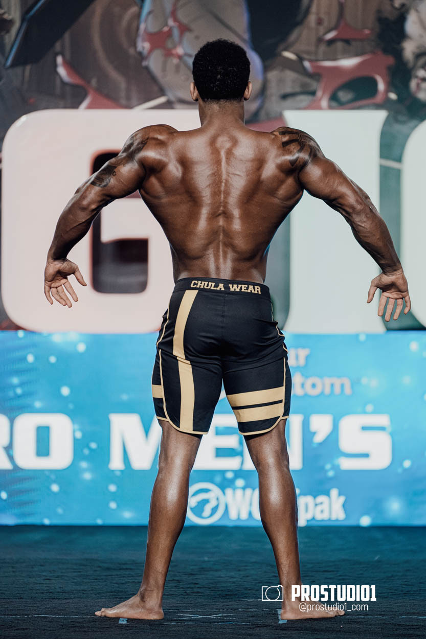 MEN’S PHYSIQUE. Photo & Video Production Studio #1