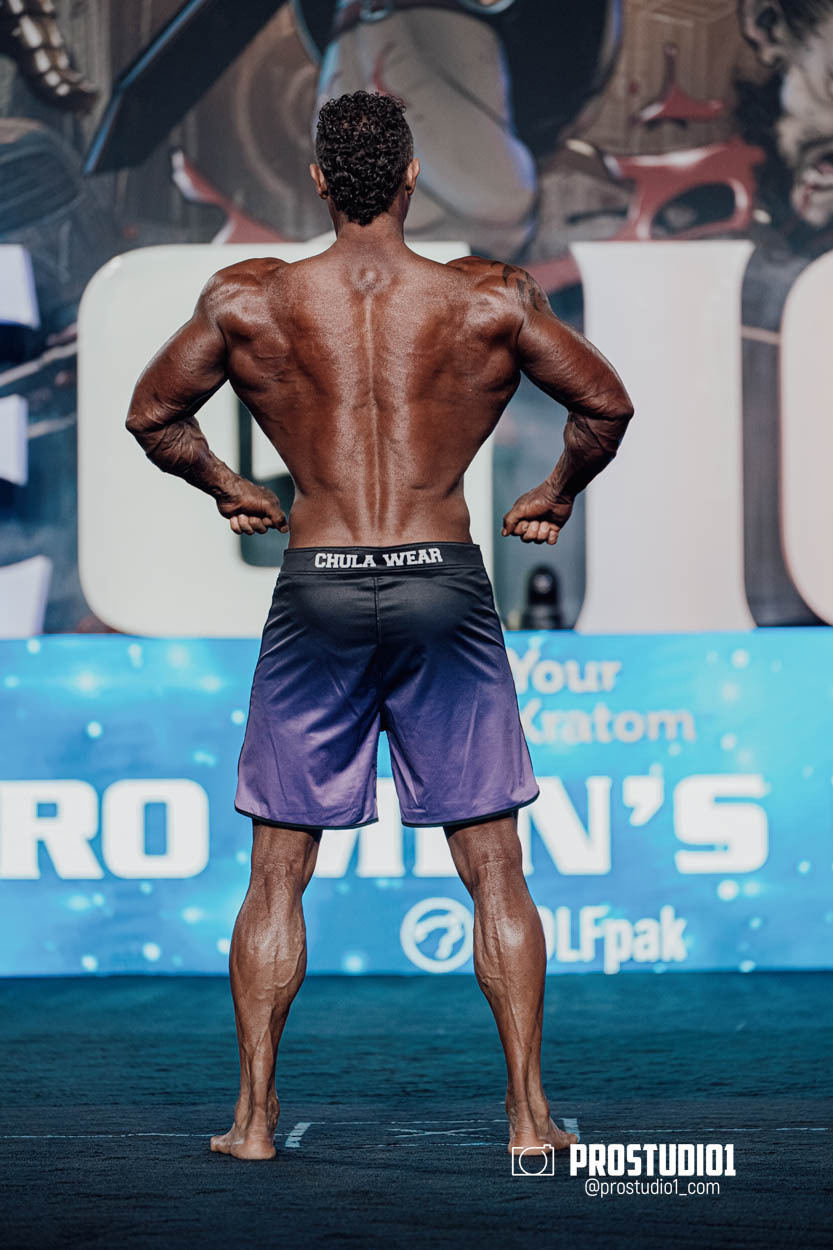 MEN’S PHYSIQUE. Photo & Video Production Studio #1