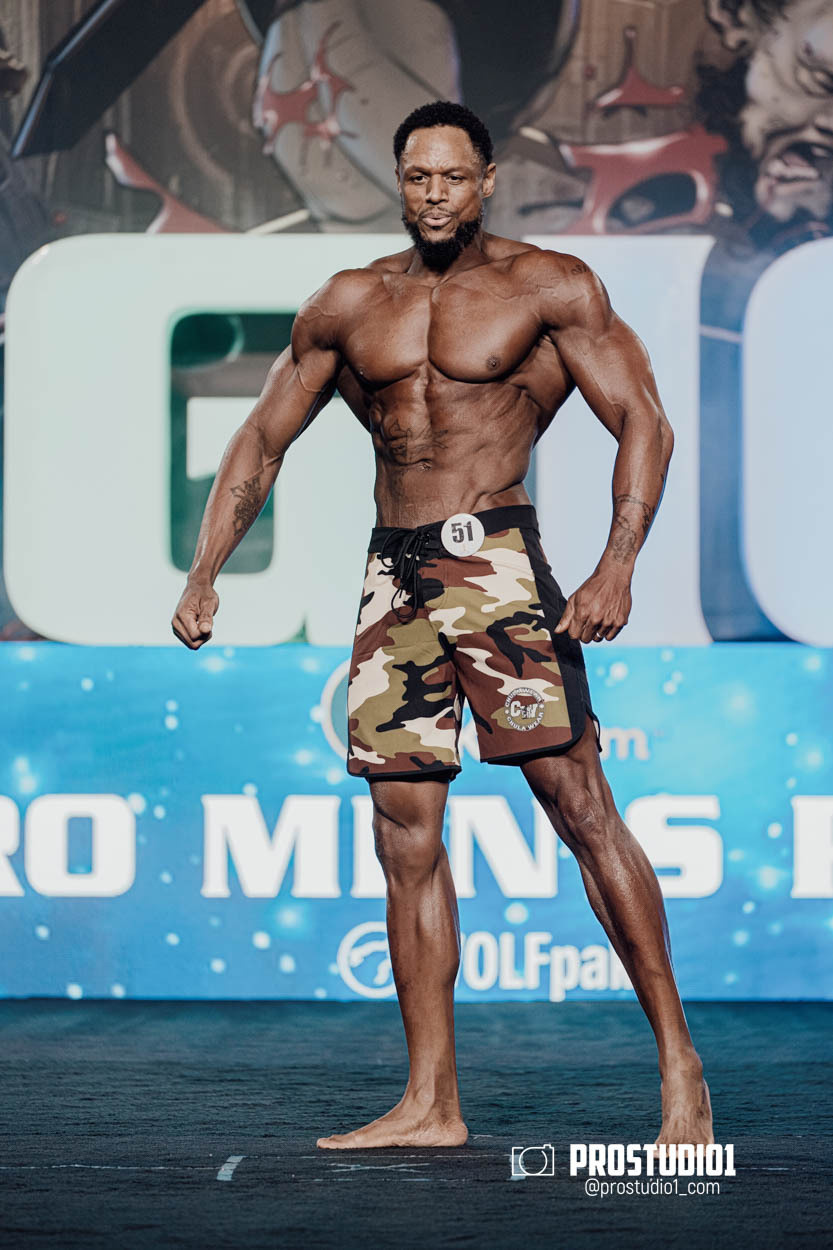 MEN’S PHYSIQUE. Photo & Video Production Studio #1