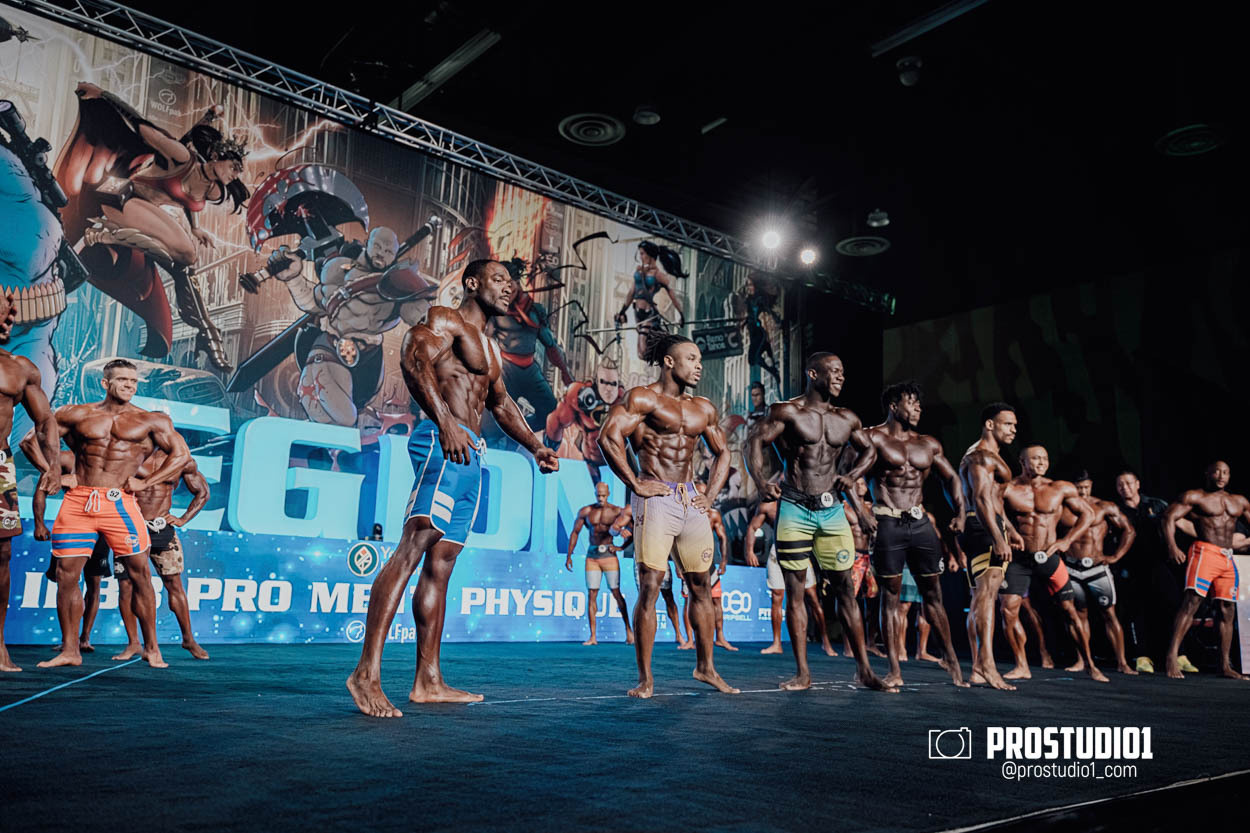 MEN’S PHYSIQUE. Photo & Video Production Studio #1