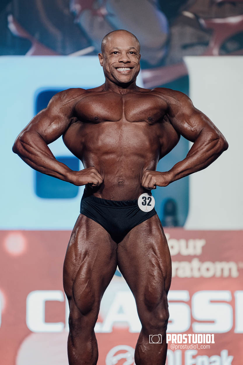 CLASSIC MEN’S PHYSIQUE. Photo & Video Production Studio #1