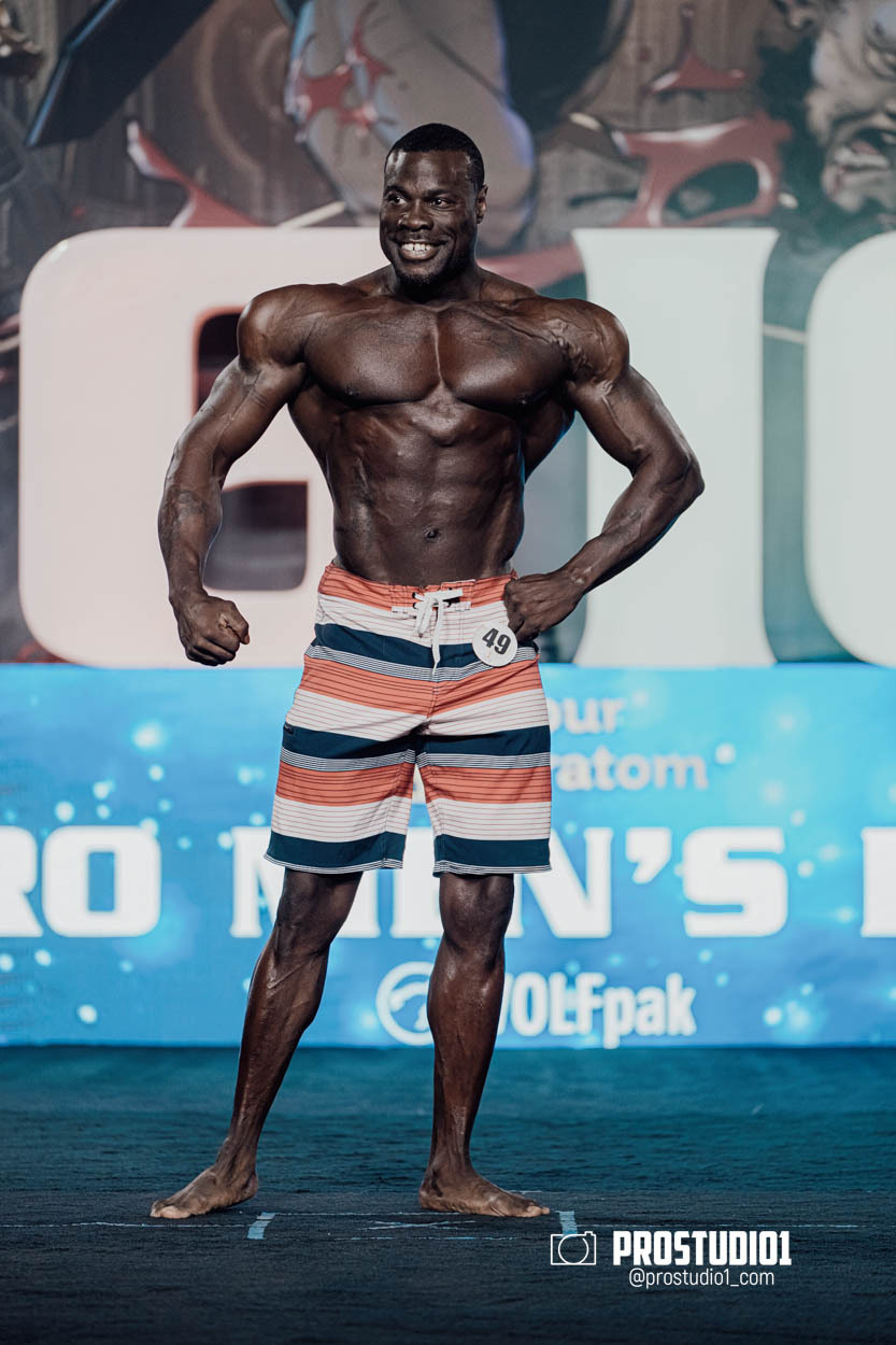 MEN’S PHYSIQUE. Photo & Video Production Studio #1