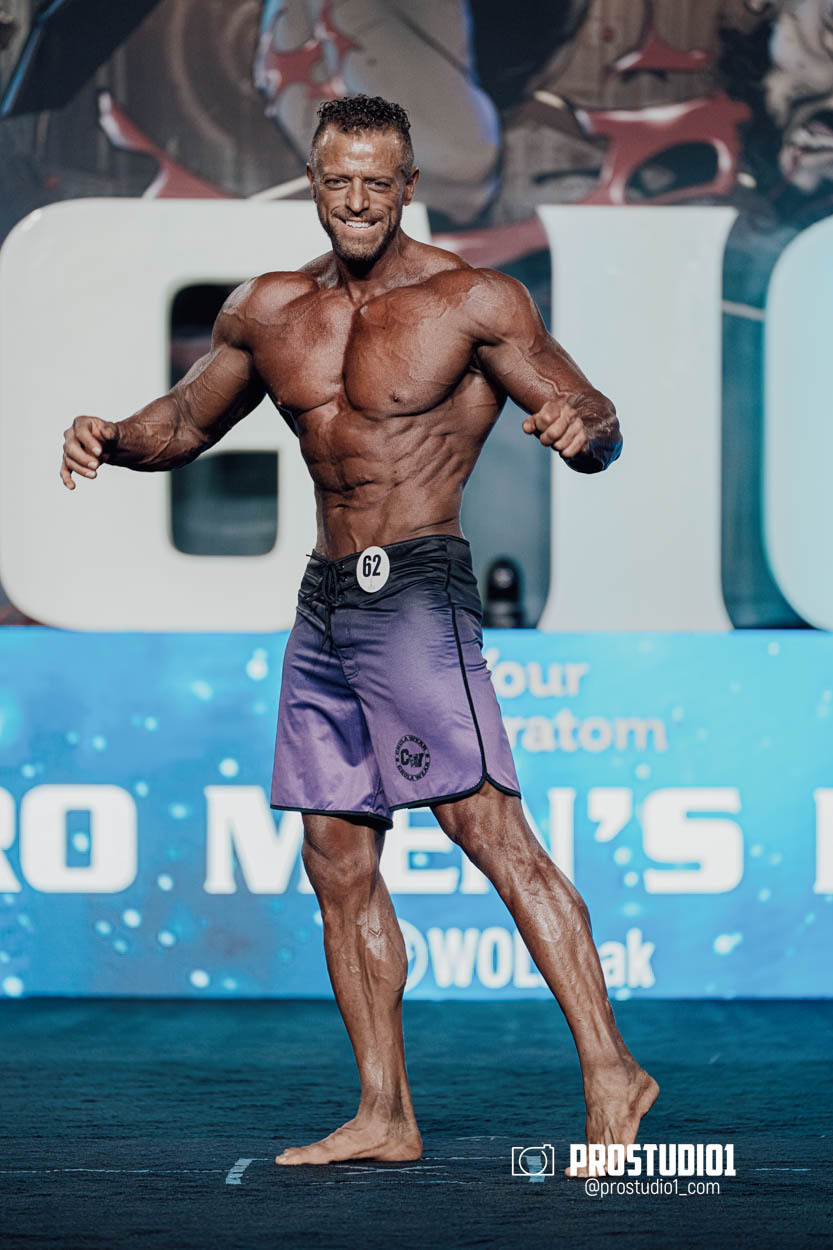 MEN’S PHYSIQUE. Photo & Video Production Studio #1