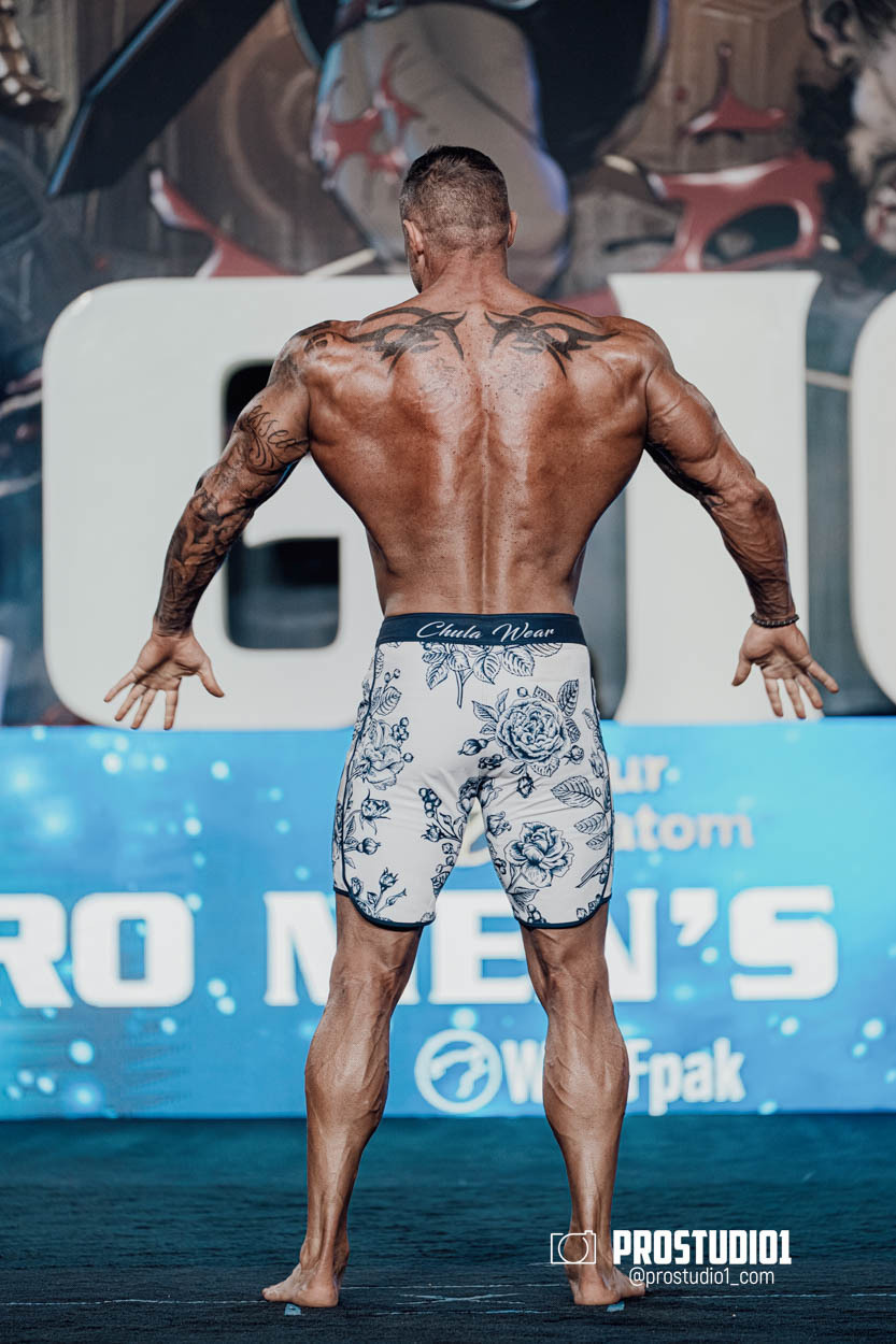 MEN’S PHYSIQUE. Photo & Video Production Studio #1