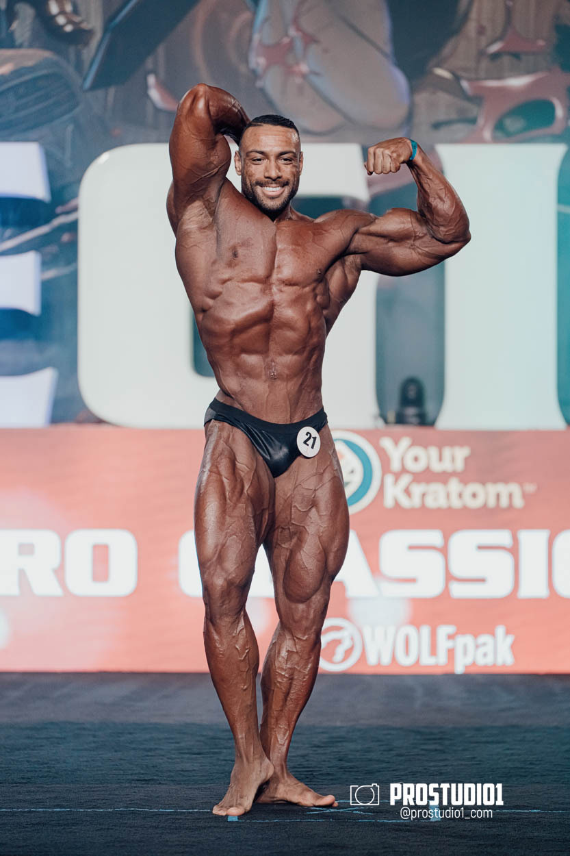 CLASSIC MEN’S PHYSIQUE. Photo & Video Production Studio #1