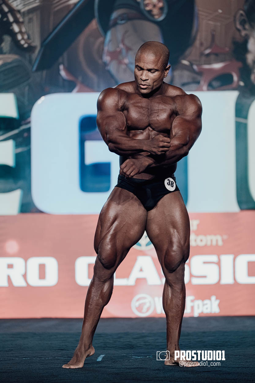 CLASSIC MEN’S PHYSIQUE. Photo & Video Production Studio #1