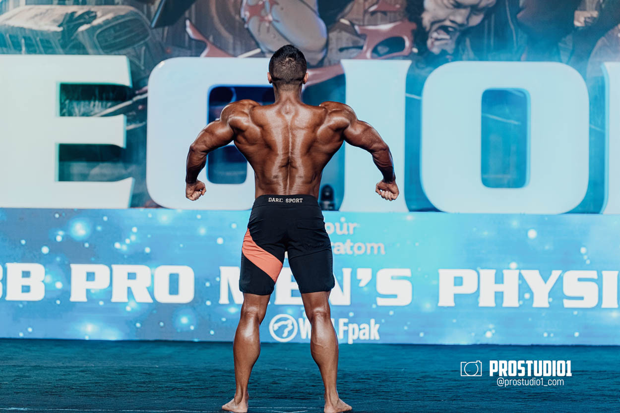MEN’S PHYSIQUE. Photo & Video Production Studio #1