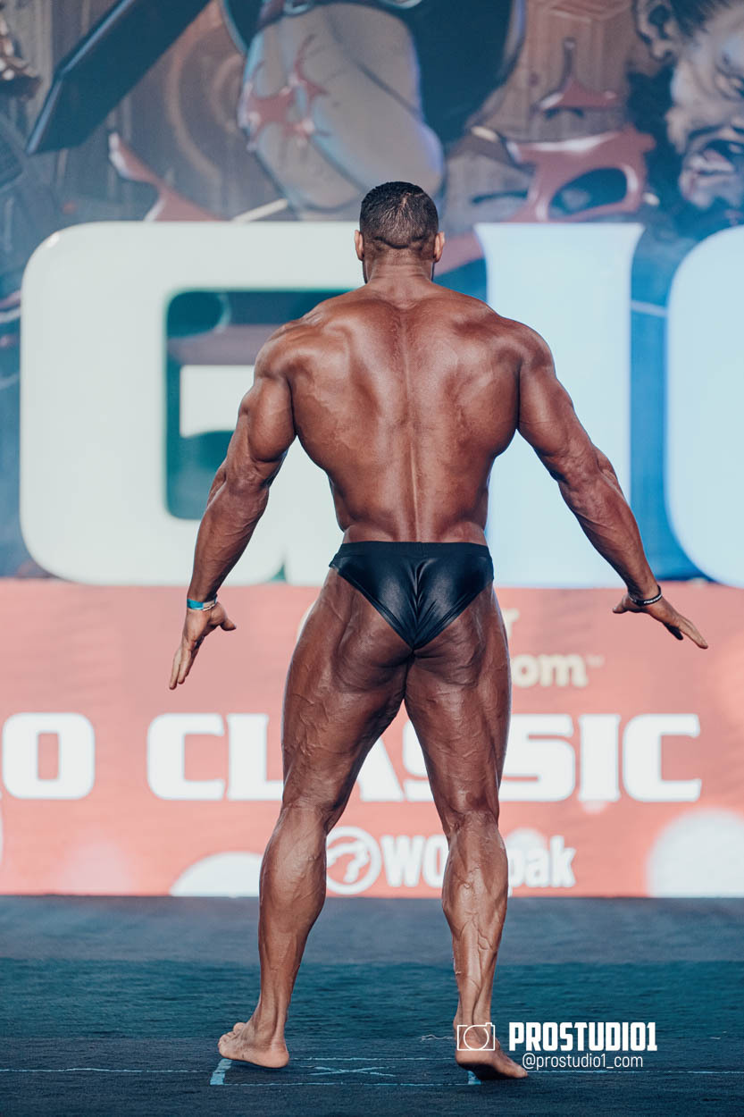 CLASSIC MEN’S PHYSIQUE. Photo & Video Production Studio #1