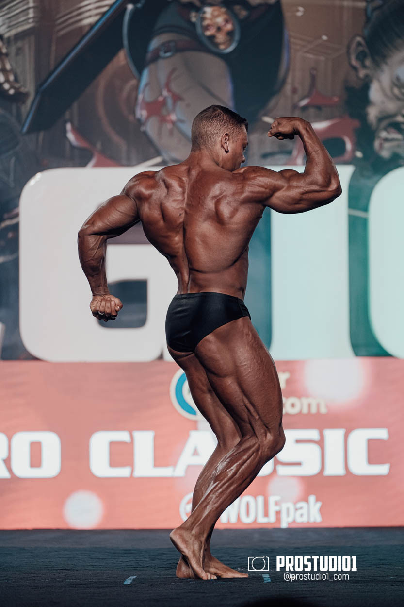 CLASSIC MEN’S PHYSIQUE. Photo & Video Production Studio #1