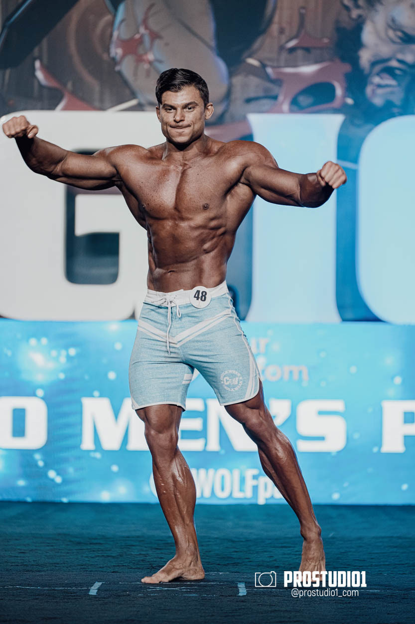 MEN’S PHYSIQUE. Photo & Video Production Studio #1