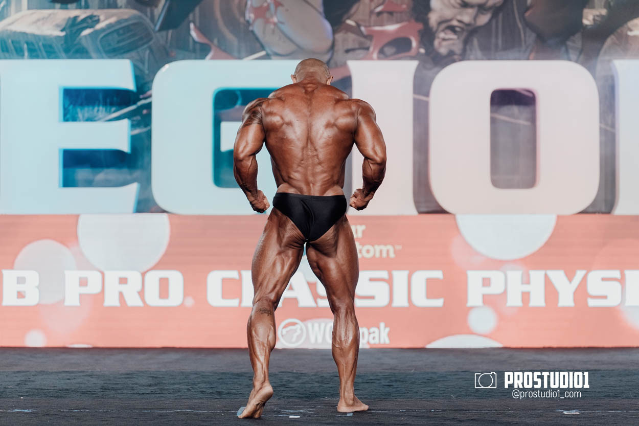 CLASSIC MEN’S PHYSIQUE. Photo & Video Production Studio #1