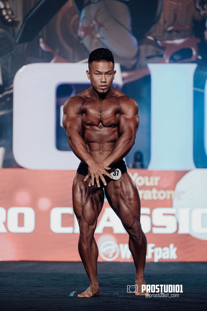 CLASSIC MEN’S PHYSIQUE. Photo & Video Production Studio #1