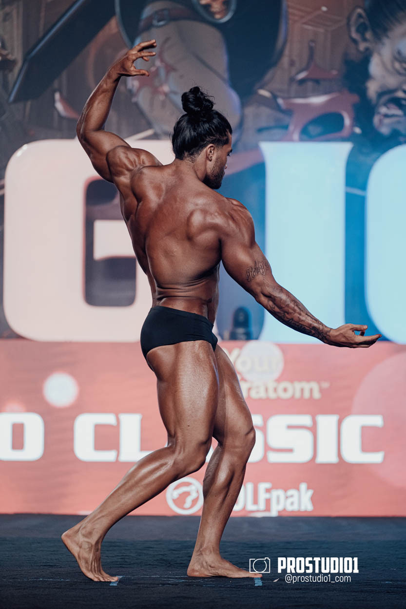 CLASSIC MEN’S PHYSIQUE. Photo & Video Production Studio #1