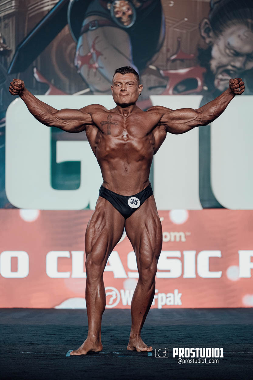 CLASSIC MEN’S PHYSIQUE. Photo & Video Production Studio #1