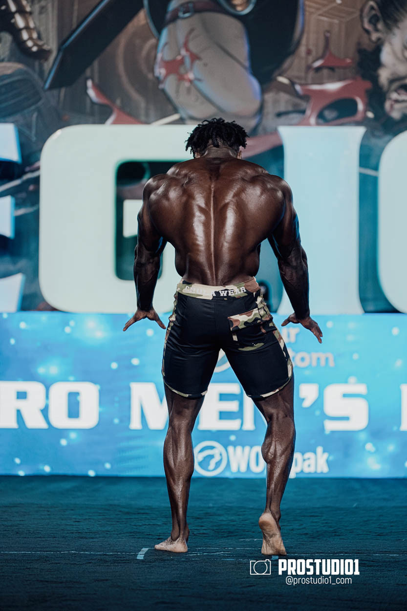 MEN’S PHYSIQUE. Photo & Video Production Studio #1