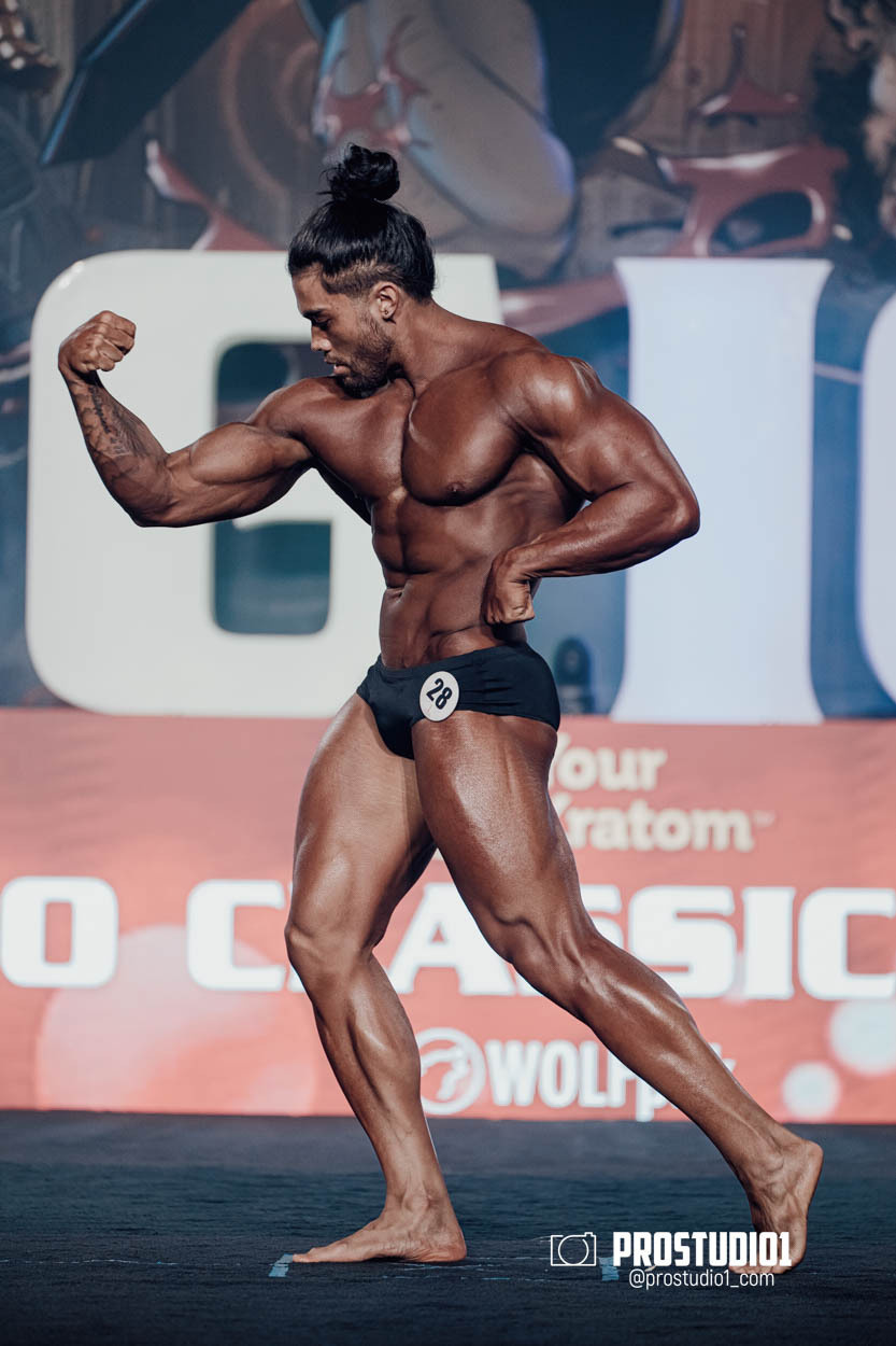 CLASSIC MEN’S PHYSIQUE. Photo & Video Production Studio #1