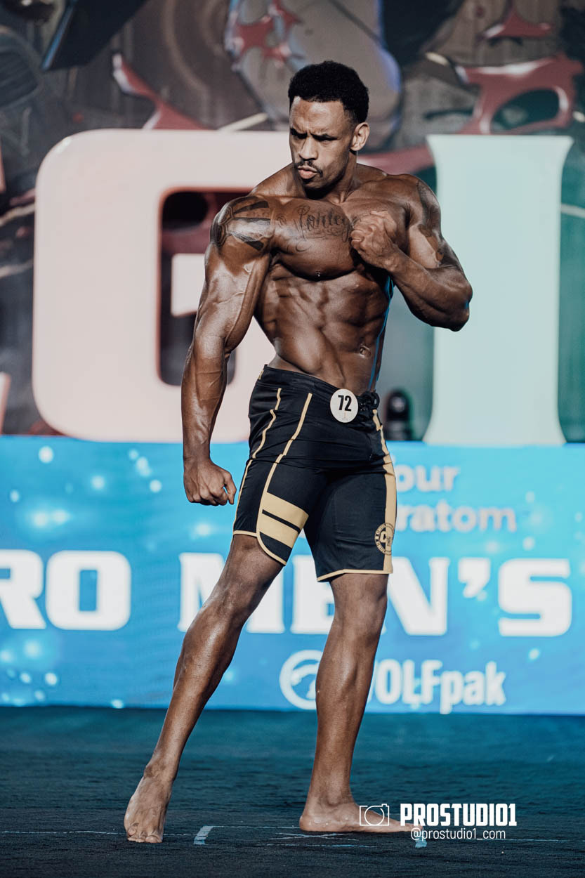 MEN’S PHYSIQUE. Photo & Video Production Studio #1