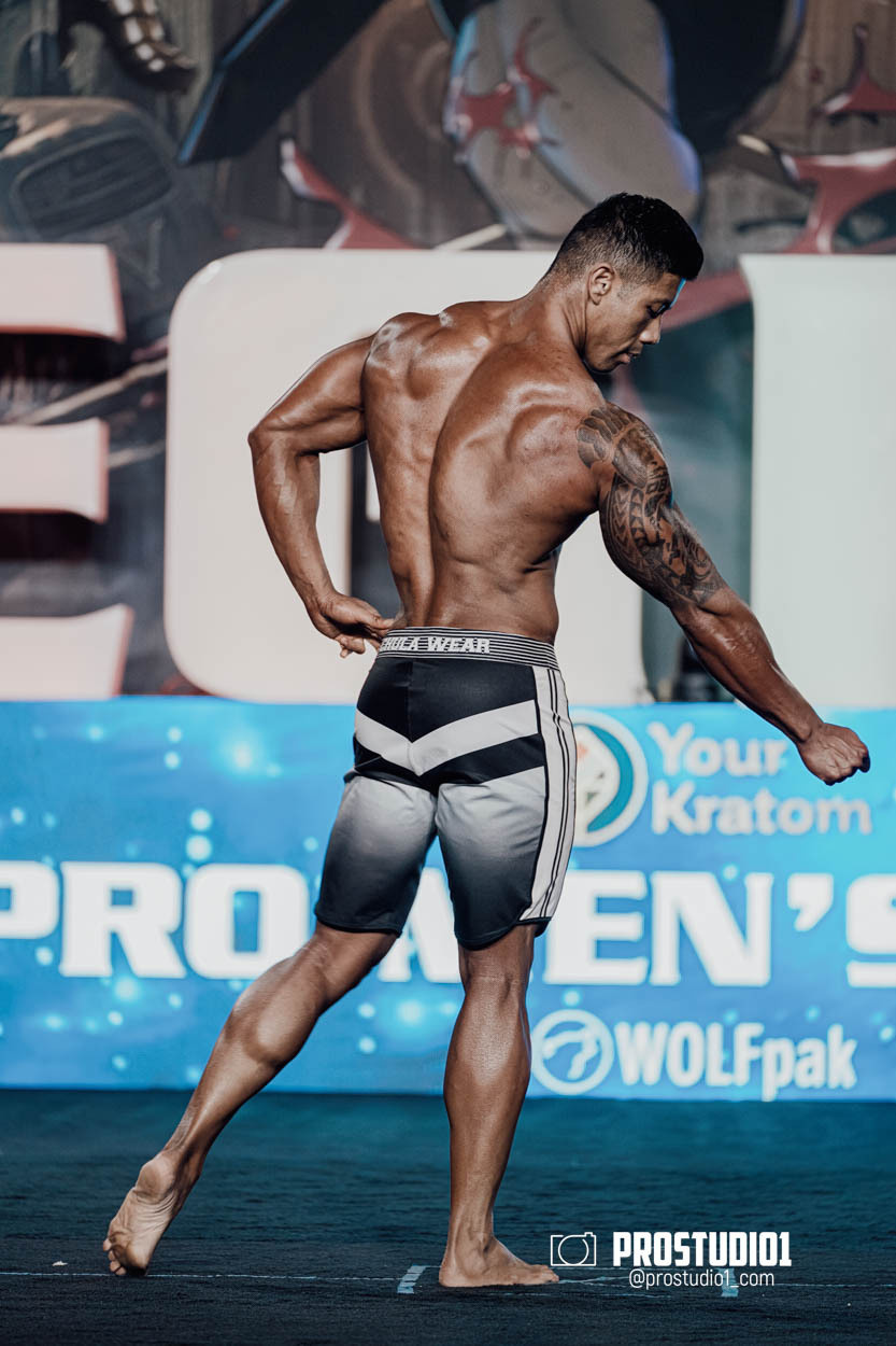 MEN’S PHYSIQUE. Photo & Video Production Studio #1