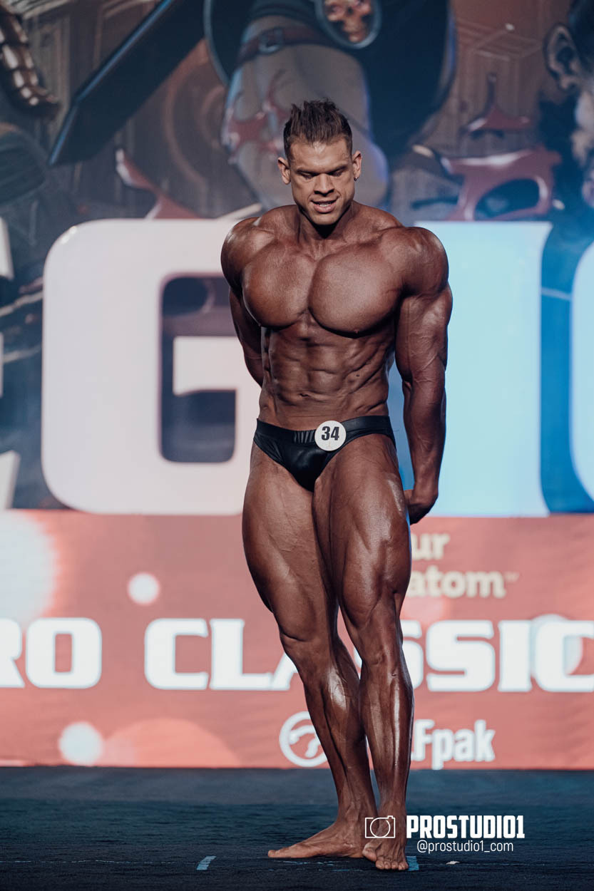 CLASSIC MEN’S PHYSIQUE. Photo & Video Production Studio #1