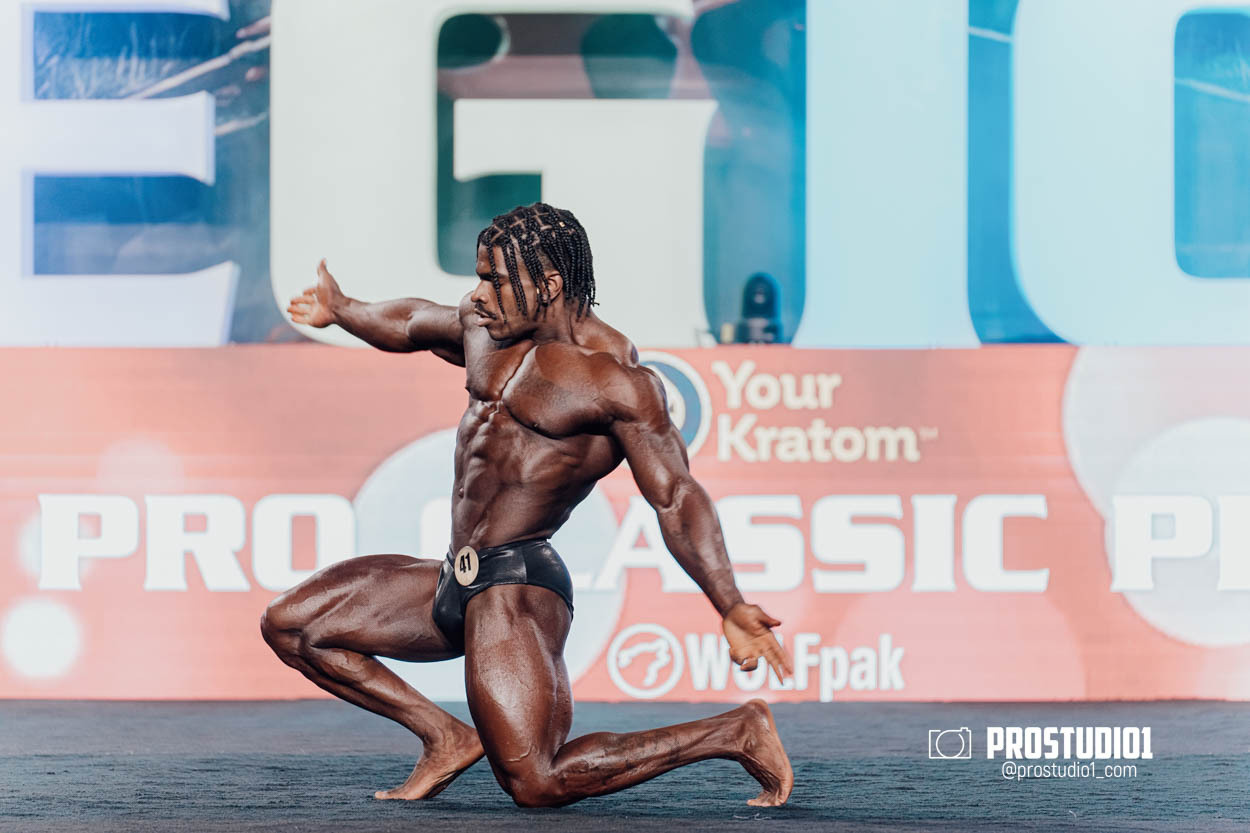 CLASSIC MEN’S PHYSIQUE. Photo & Video Production Studio #1