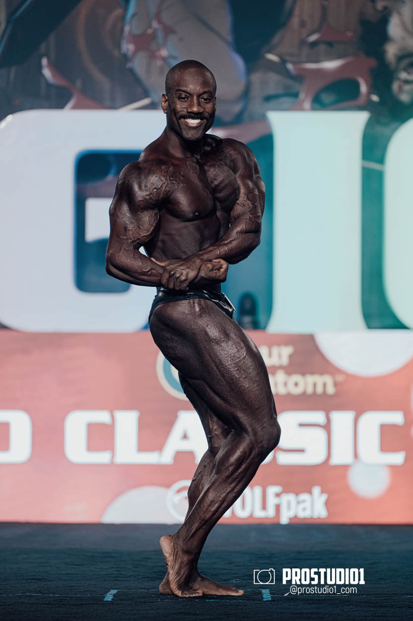 CLASSIC MEN’S PHYSIQUE. Photo & Video Production Studio #1