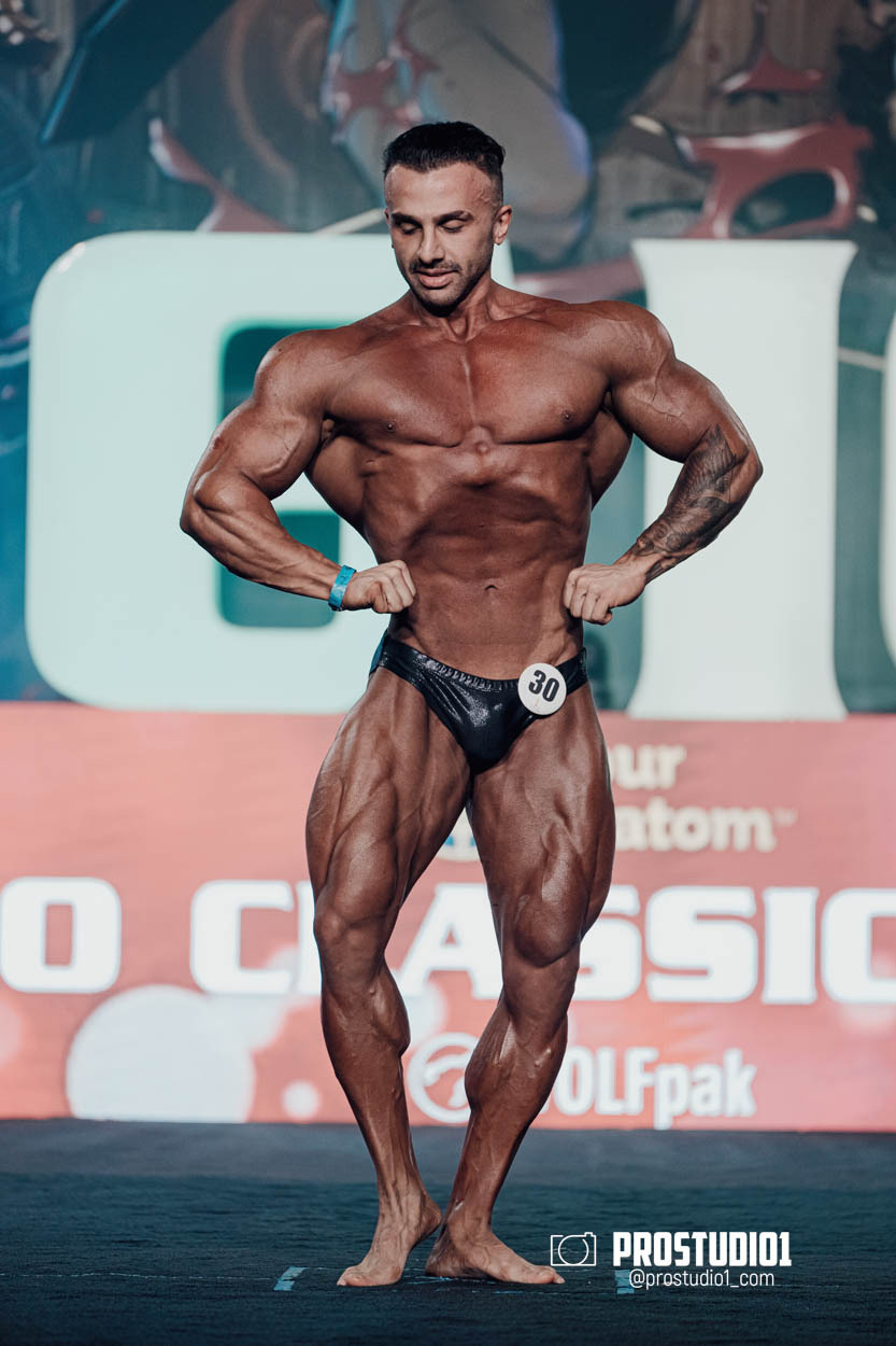 CLASSIC MEN’S PHYSIQUE. Photo & Video Production Studio #1