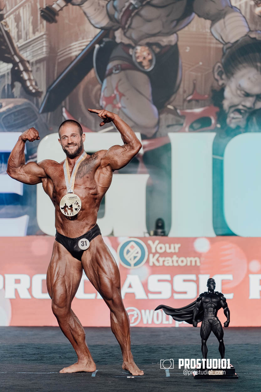 CLASSIC MEN’S PHYSIQUE. Photo & Video Production Studio #1
