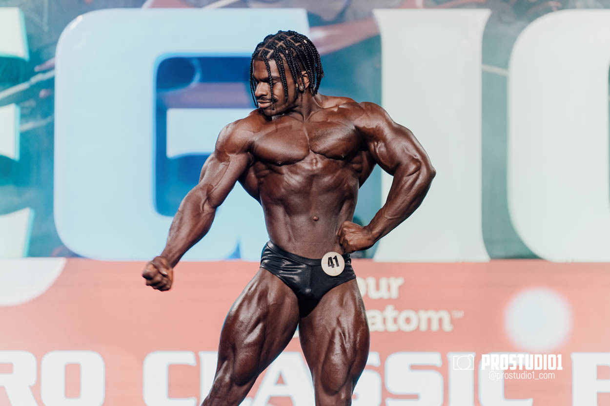 CLASSIC MEN’S PHYSIQUE. Photo & Video Production Studio #1