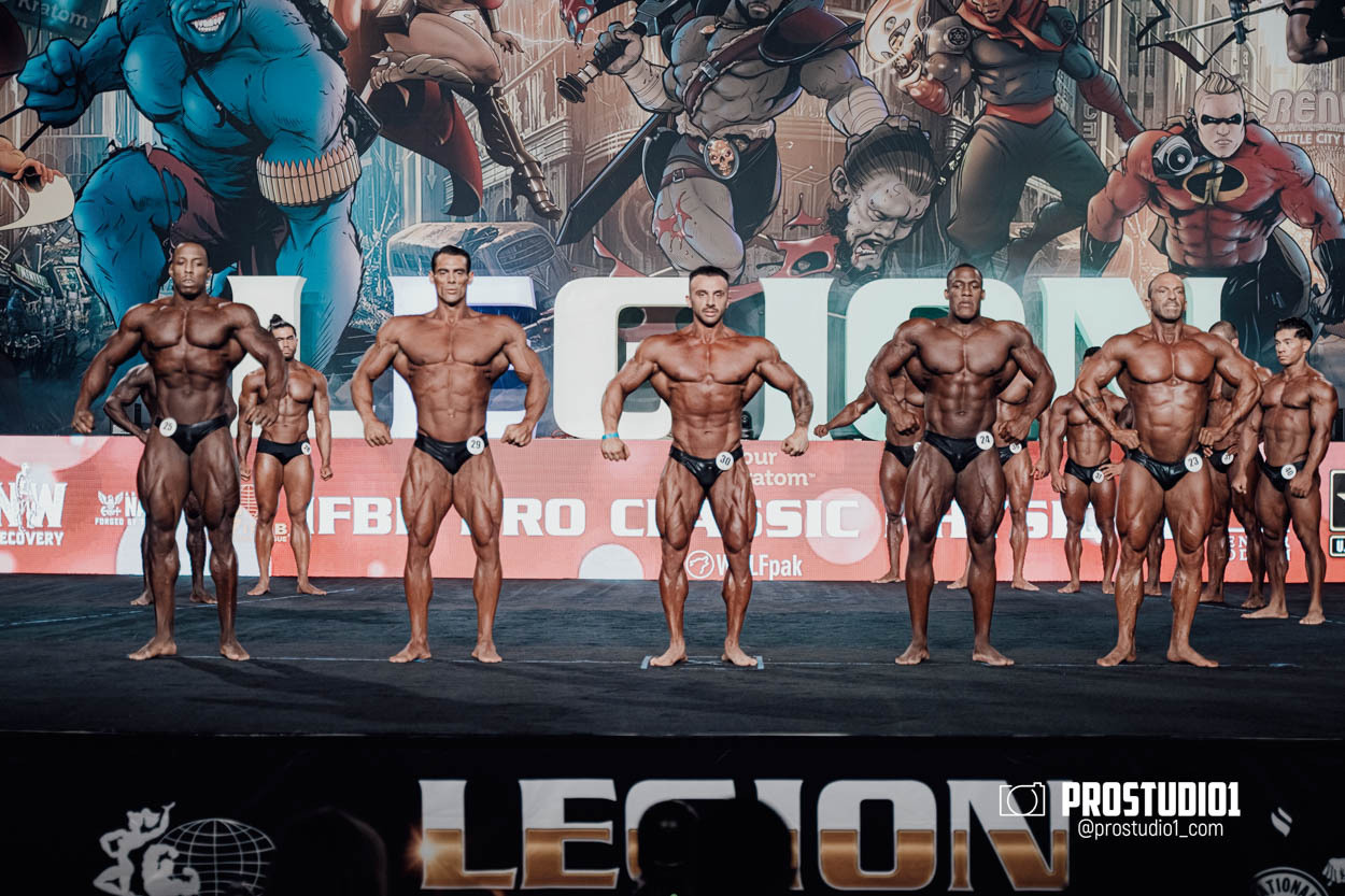 CLASSIC MEN’S PHYSIQUE. Photo & Video Production Studio #1