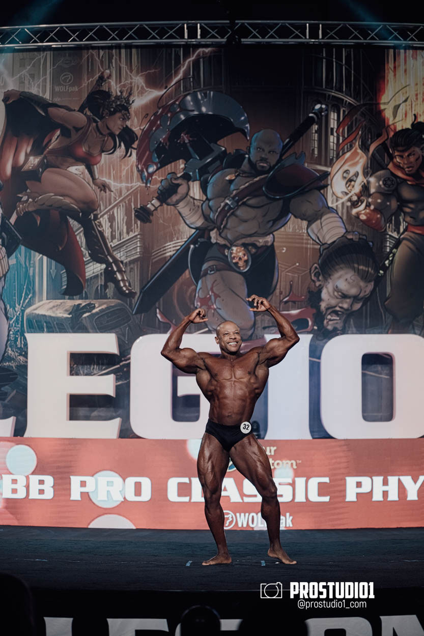 CLASSIC MEN’S PHYSIQUE. Photo & Video Production Studio #1