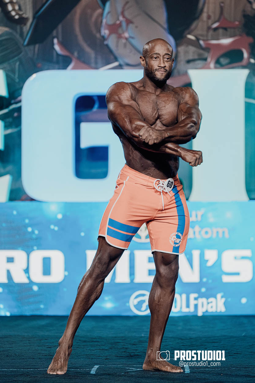 MEN’S PHYSIQUE. Photo & Video Production Studio #1