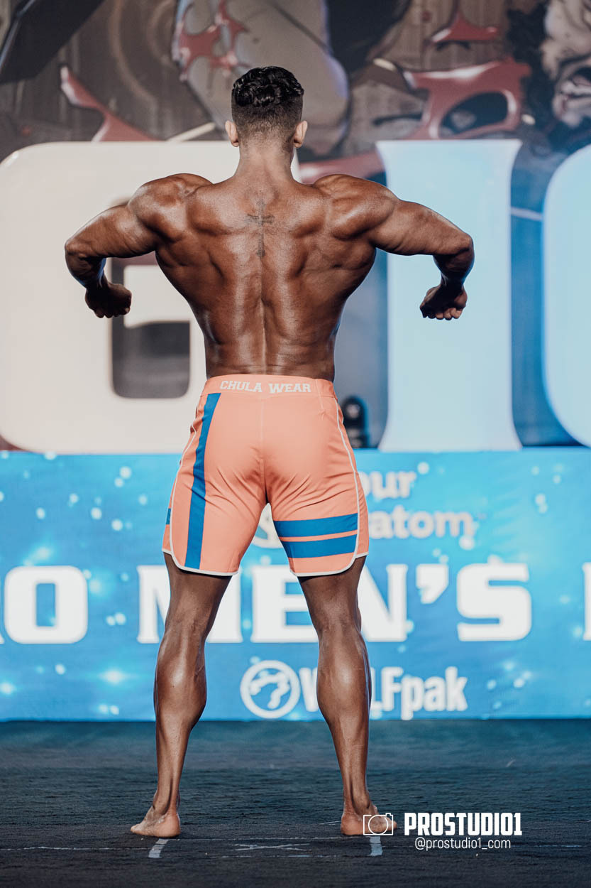 MEN’S PHYSIQUE. Photo & Video Production Studio #1