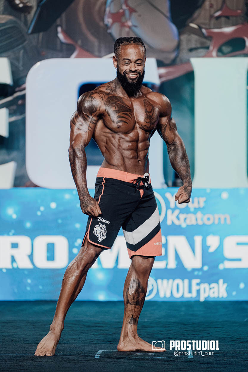 MEN’S PHYSIQUE. Photo & Video Production Studio #1