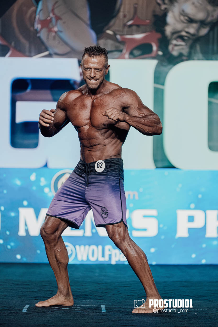 MEN’S PHYSIQUE. Photo & Video Production Studio #1