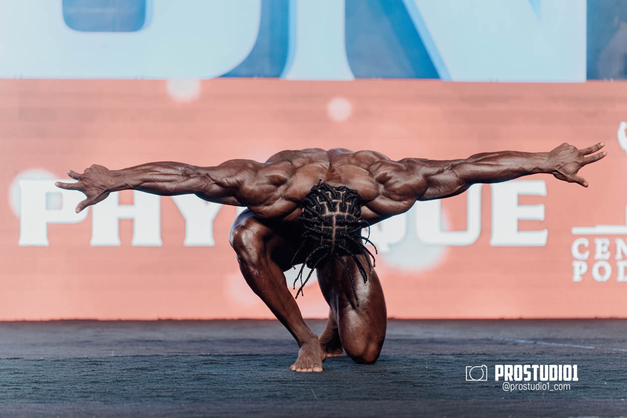 CLASSIC MEN’S PHYSIQUE. Photo & Video Production Studio #1