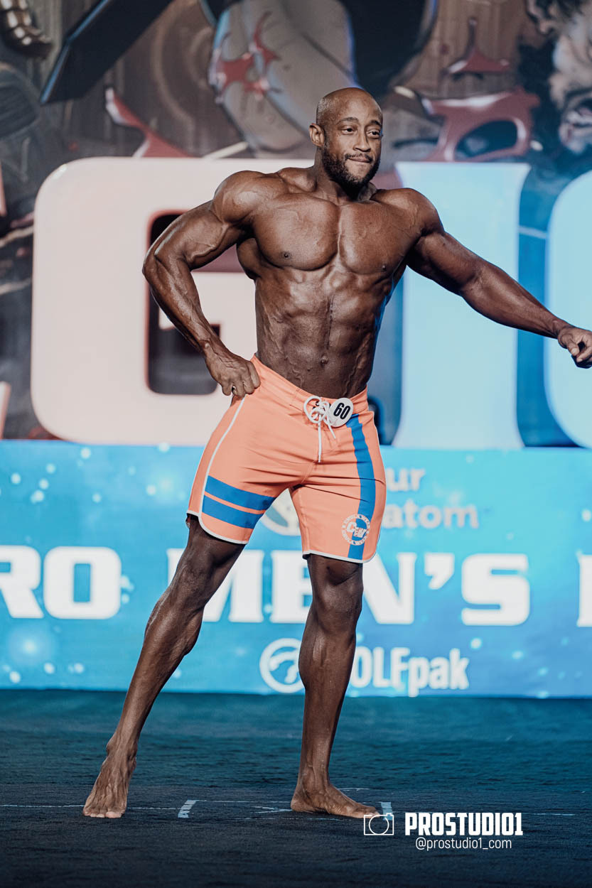 MEN’S PHYSIQUE. Photo & Video Production Studio #1