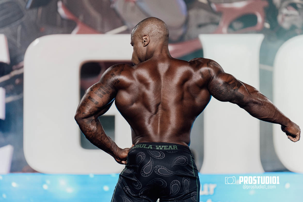 MEN’S PHYSIQUE. Photo & Video Production Studio #1