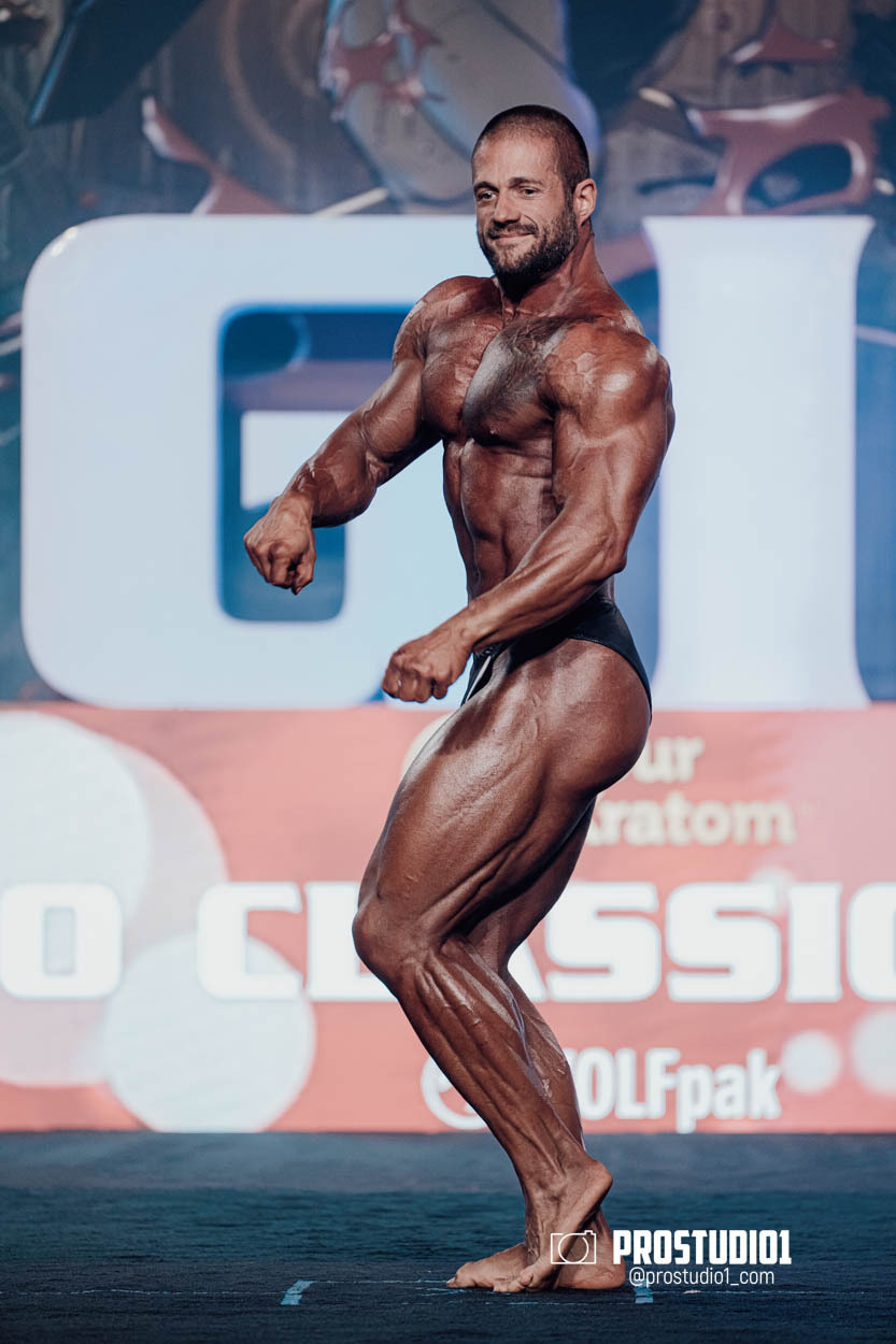 CLASSIC MEN’S PHYSIQUE. Photo & Video Production Studio #1