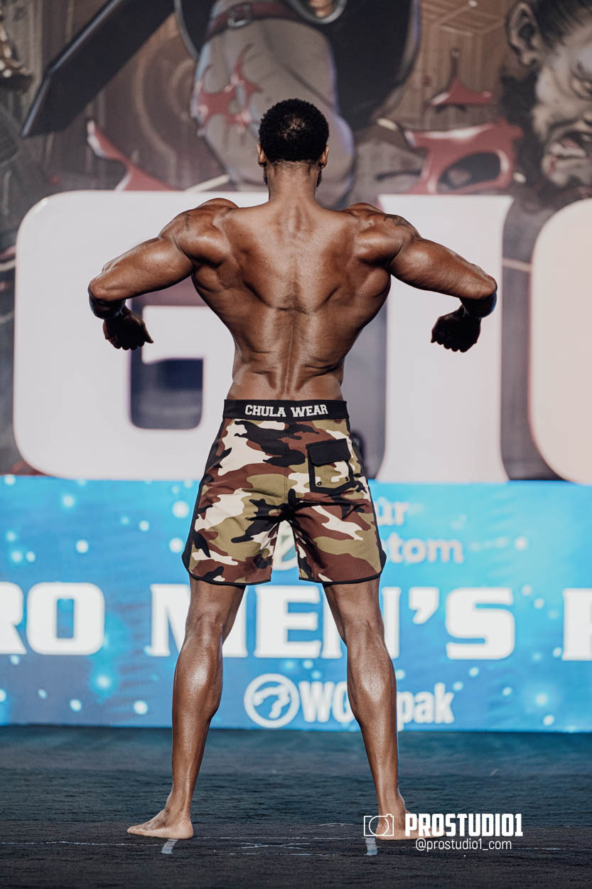 MEN’S PHYSIQUE. Photo & Video Production Studio #1