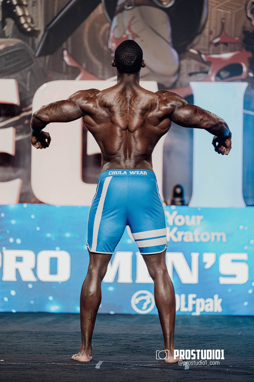 MEN’S PHYSIQUE. Photo & Video Production Studio #1