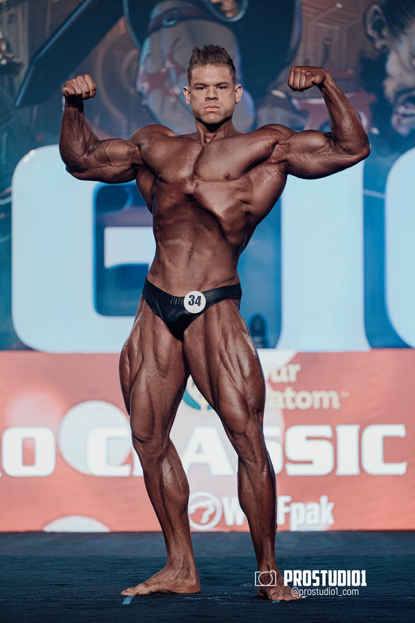 CLASSIC MEN’S PHYSIQUE. Photo & Video Production Studio #1