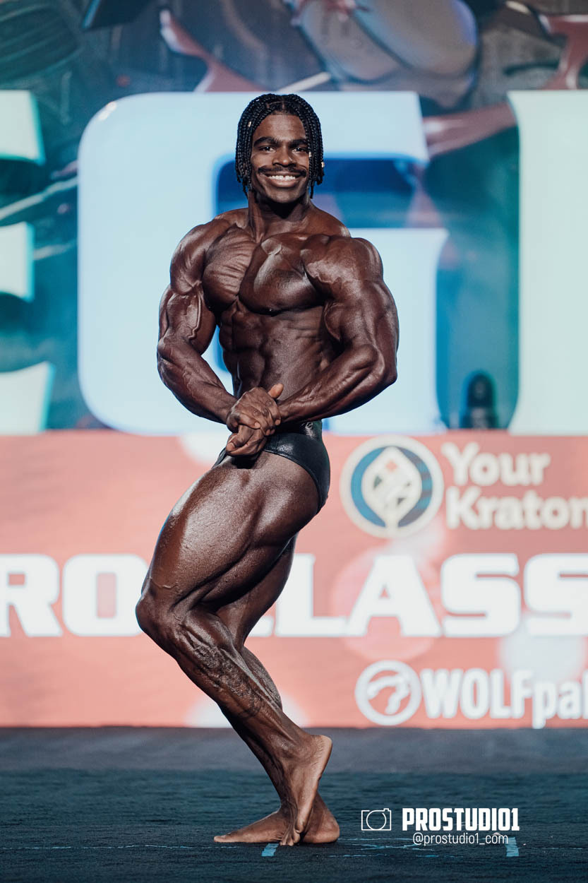 CLASSIC MEN’S PHYSIQUE. Photo & Video Production Studio #1