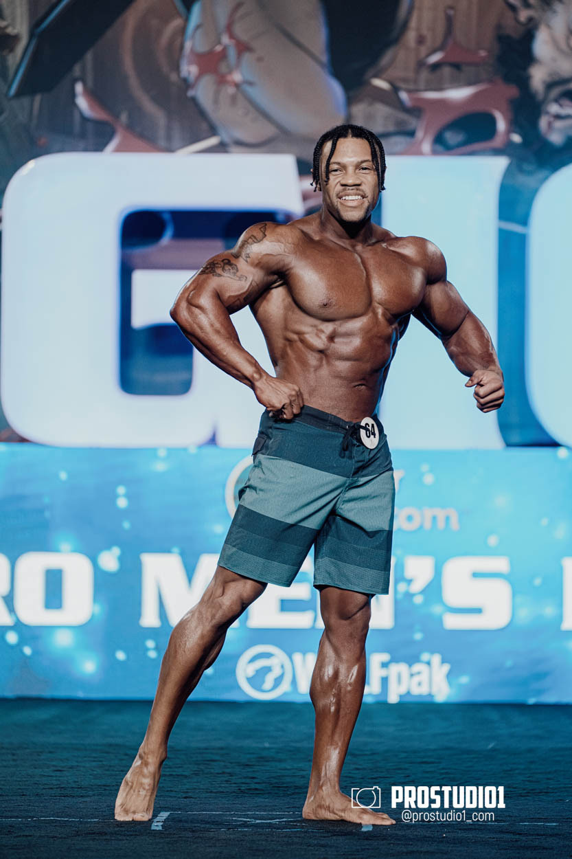 MEN’S PHYSIQUE. Photo & Video Production Studio #1