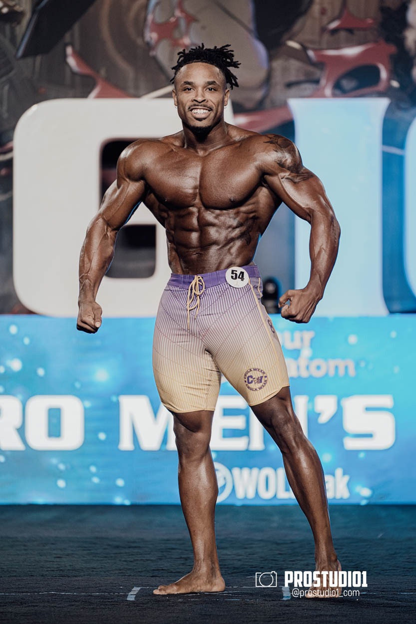 MEN’S PHYSIQUE. Photo & Video Production Studio #1