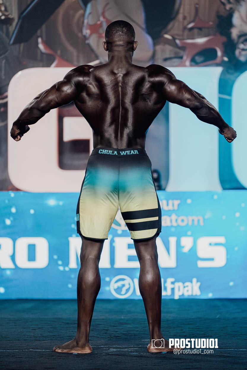 MEN’S PHYSIQUE. Photo & Video Production Studio #1