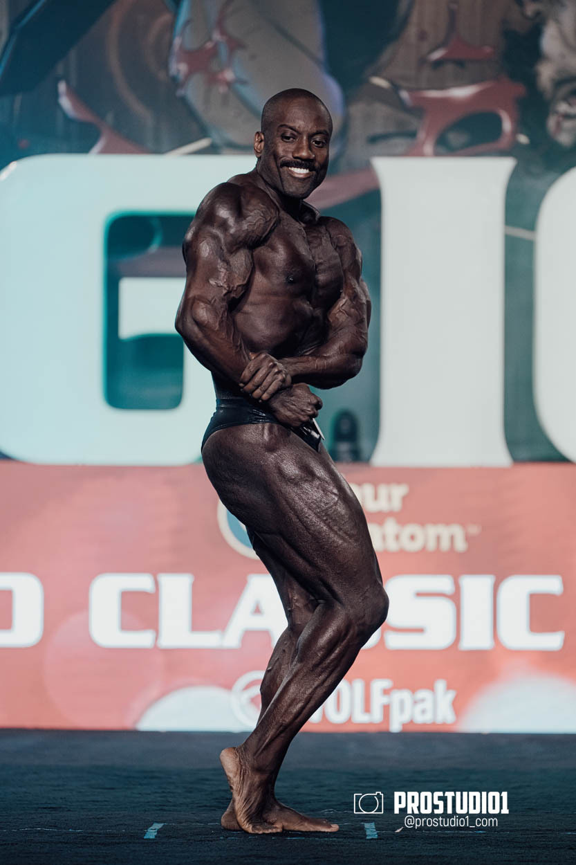 CLASSIC MEN’S PHYSIQUE. Photo & Video Production Studio #1