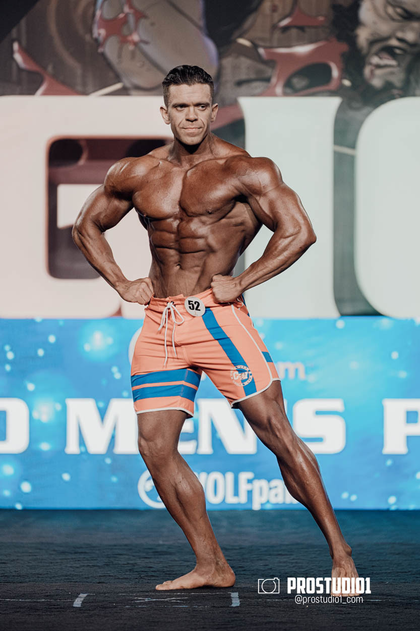 MEN’S PHYSIQUE. Photo & Video Production Studio #1