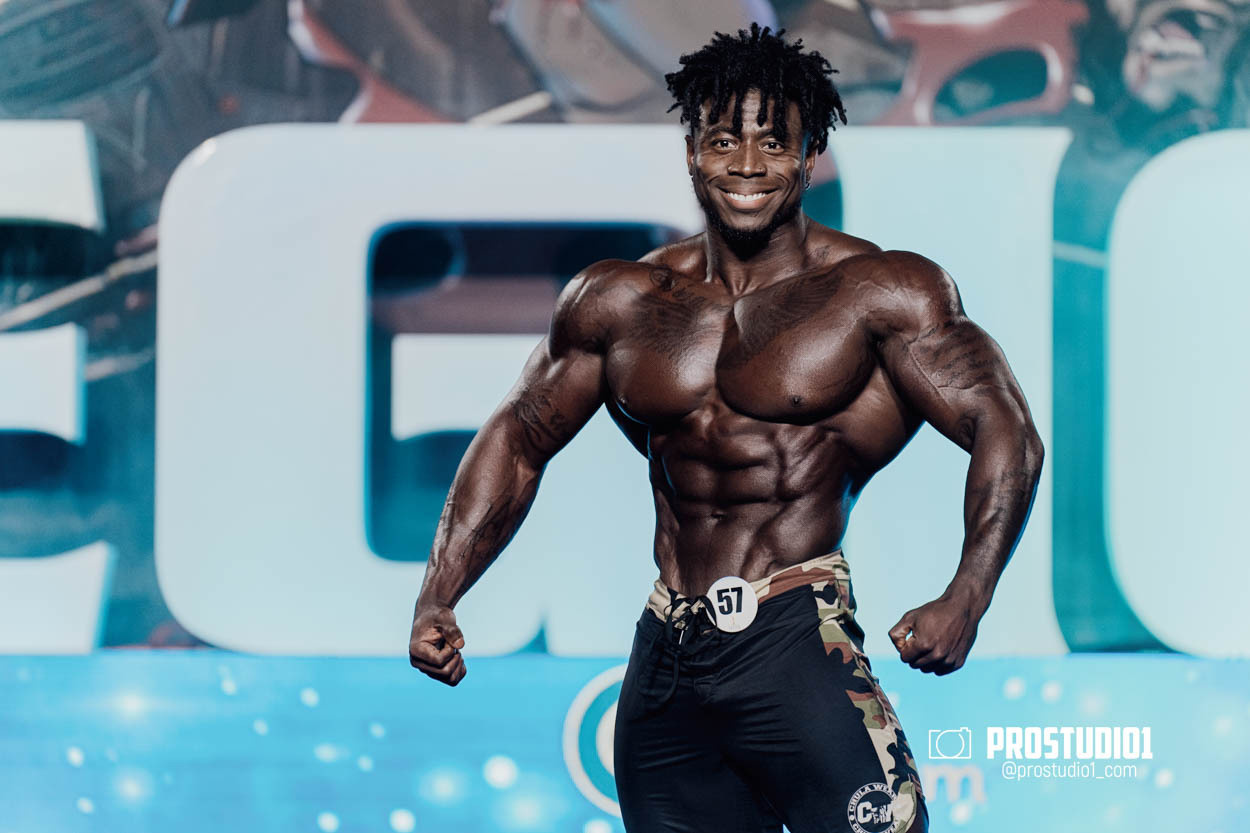 MEN’S PHYSIQUE. Photo & Video Production Studio #1