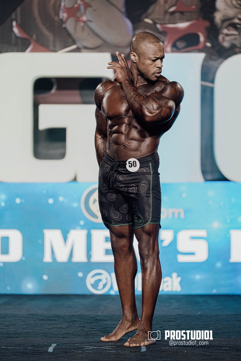 MEN’S PHYSIQUE. Photo & Video Production Studio #1